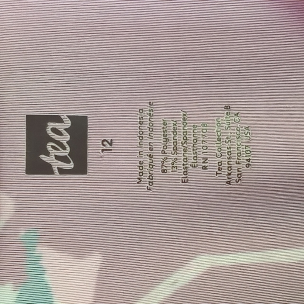 Tea Collection Swim Trunks & Rash Guard - Picture 4 of 8